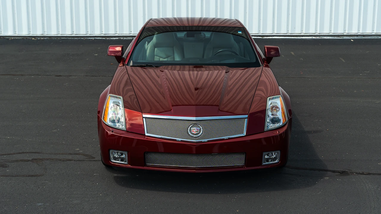 2006 Cadillac XLR-V - Image 7 of 31