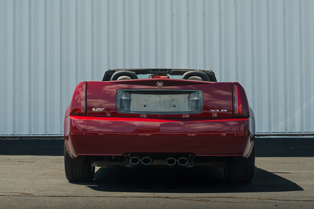 2006 Cadillac XLR-V - Image 22 of 31