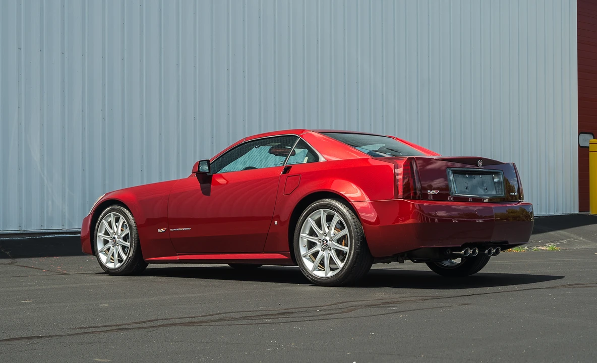 2006 Cadillac XLR-V - Image 27 of 31