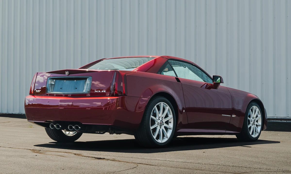 2006 Cadillac XLR-V - Image 18 of 31