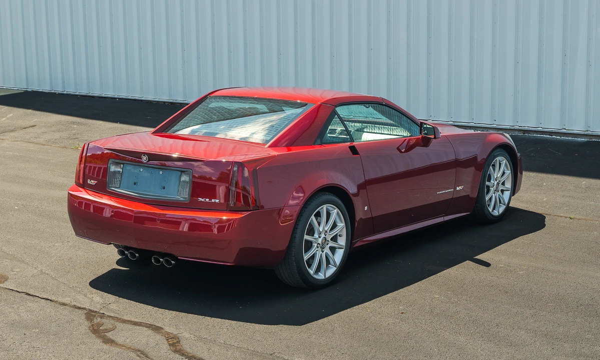 2006 Cadillac XLR-V - Image 19 of 31