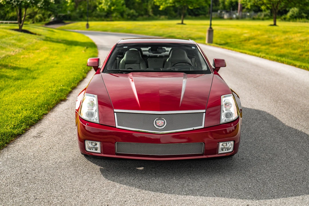 2006 Cadillac XLR-V - Image 11 of 31