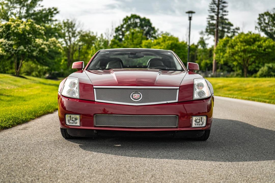 2006 Cadillac XLR-V - Image 10 of 31