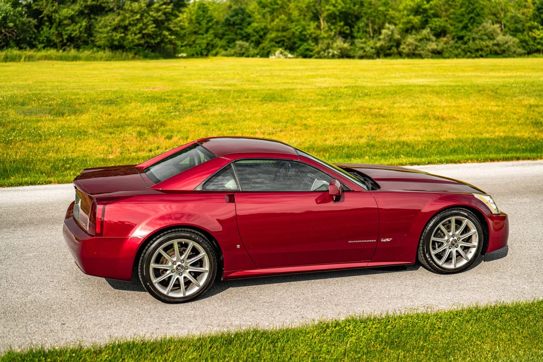 2006 Cadillac XLR-V - Image 23 of 31