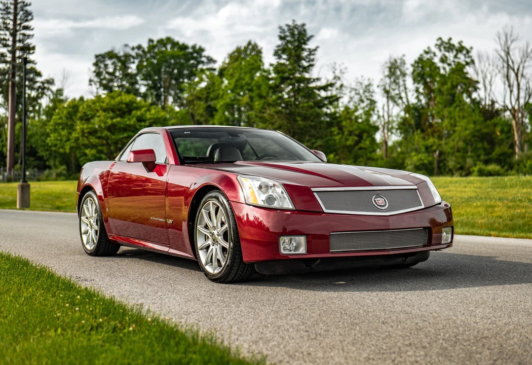 2006 Cadillac XLR-V - Image 14 of 31