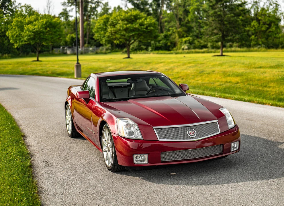 2006 Cadillac XLR-V - Image 13 of 31