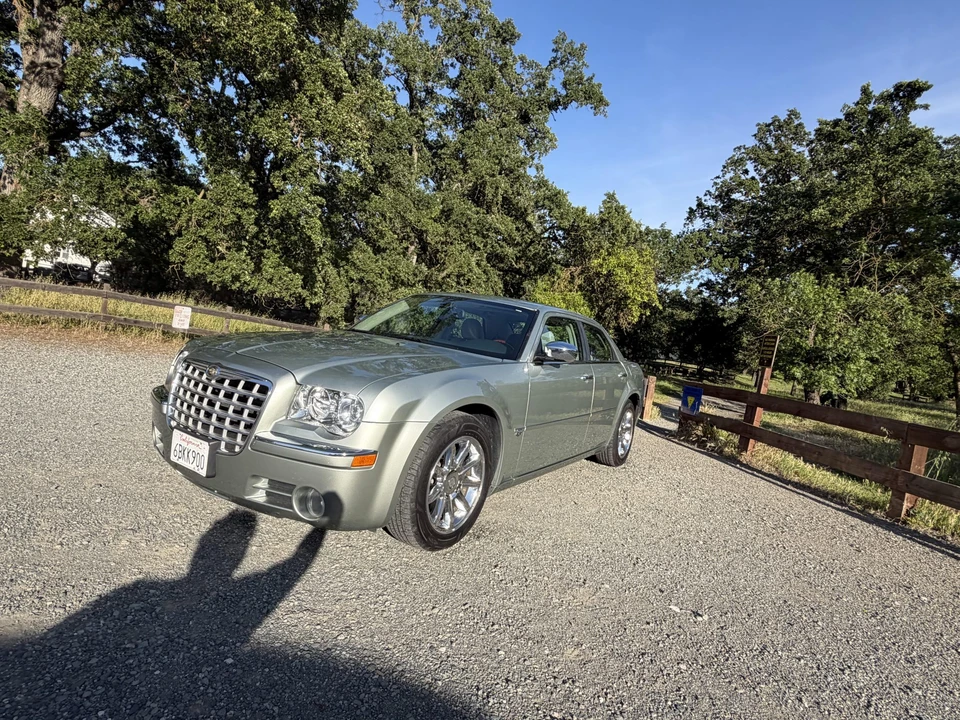 2006 Chrysler 300 (2005-2023) - Image 4 of 31