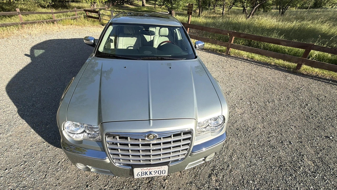 2006 Chrysler 300 (2005-2023) - Image 18 of 31