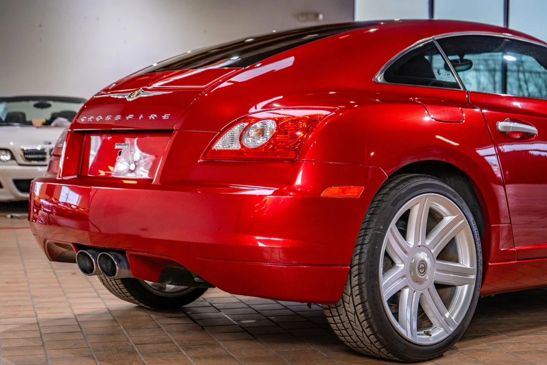 2006 Chrysler Crossfire - Image 28 of 31