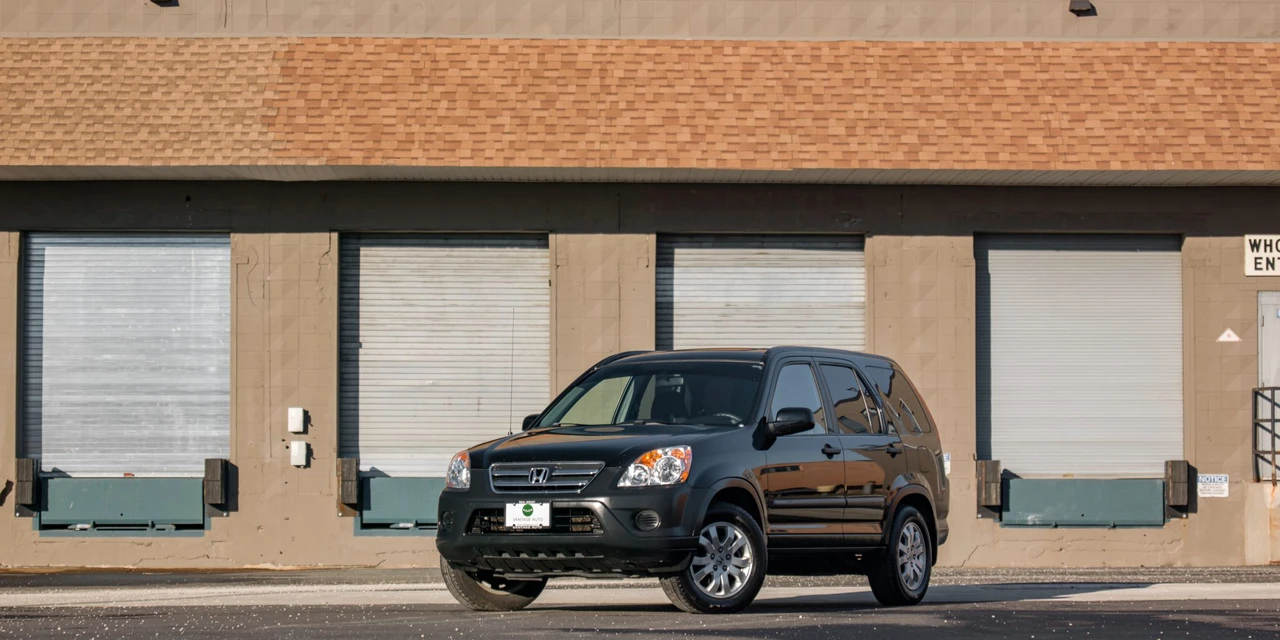 2006 Honda CR-V 2nd Gen - Image 3 of 31