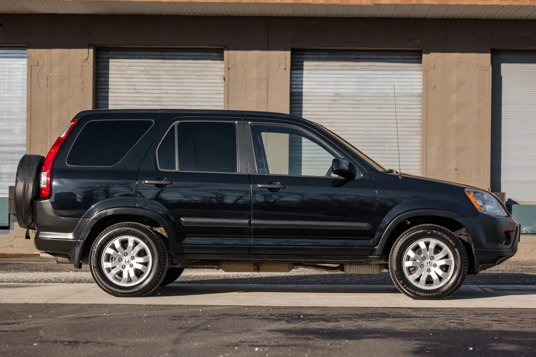 2006 Honda CR-V 2nd Gen - Image 16 of 31