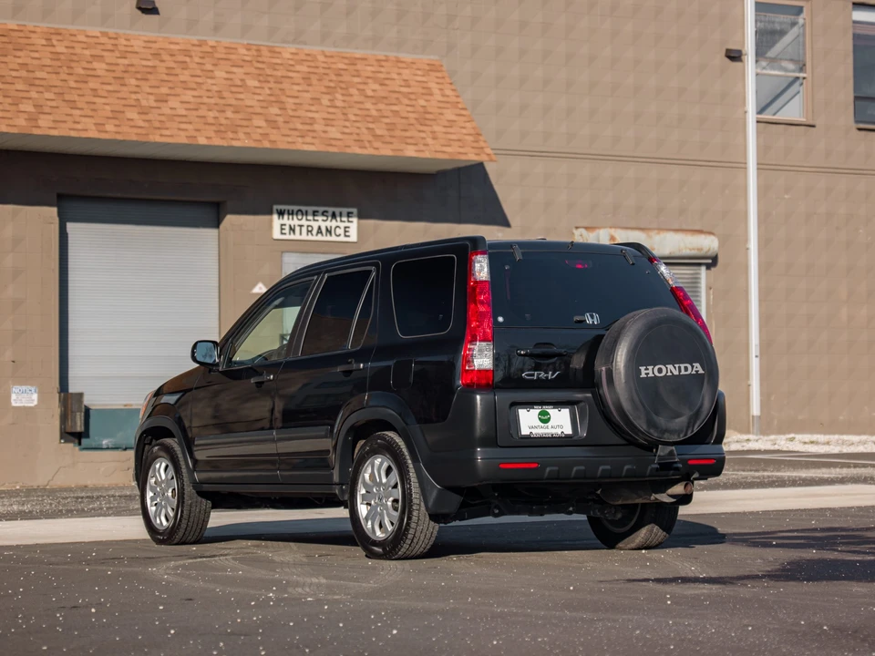 2006 Honda CR-V 2nd Gen - Image 10 of 31