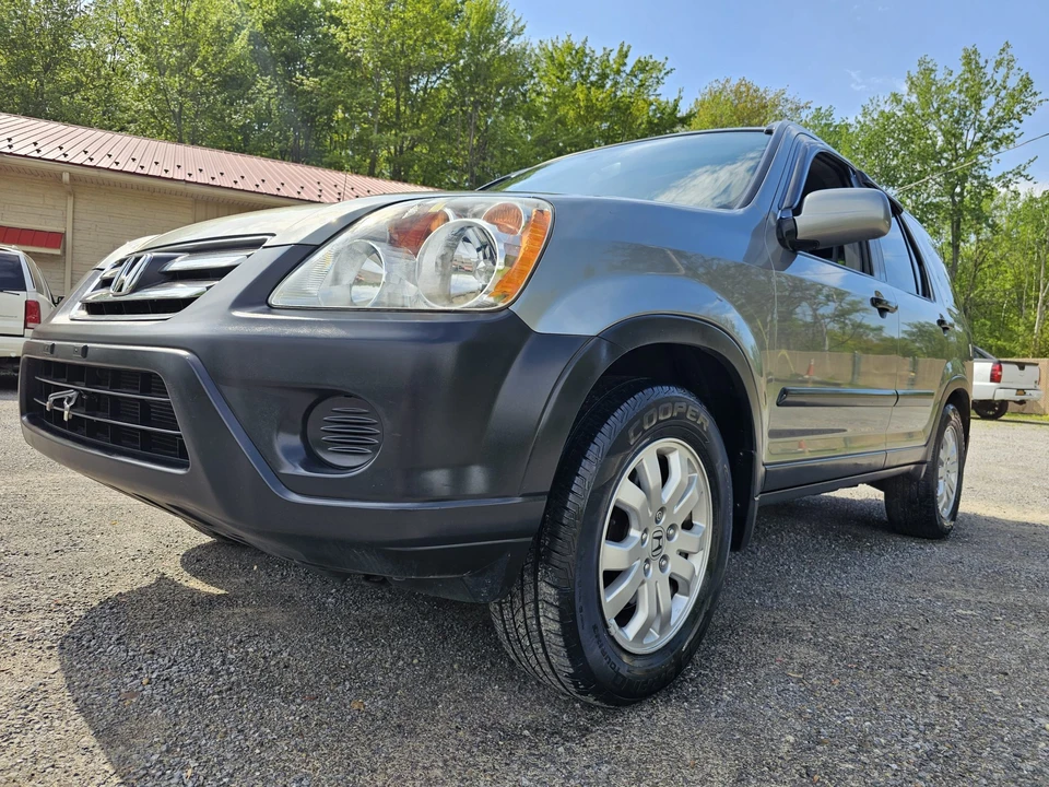 2006 Honda CR-V 2nd Gen - Image 4 of 31
