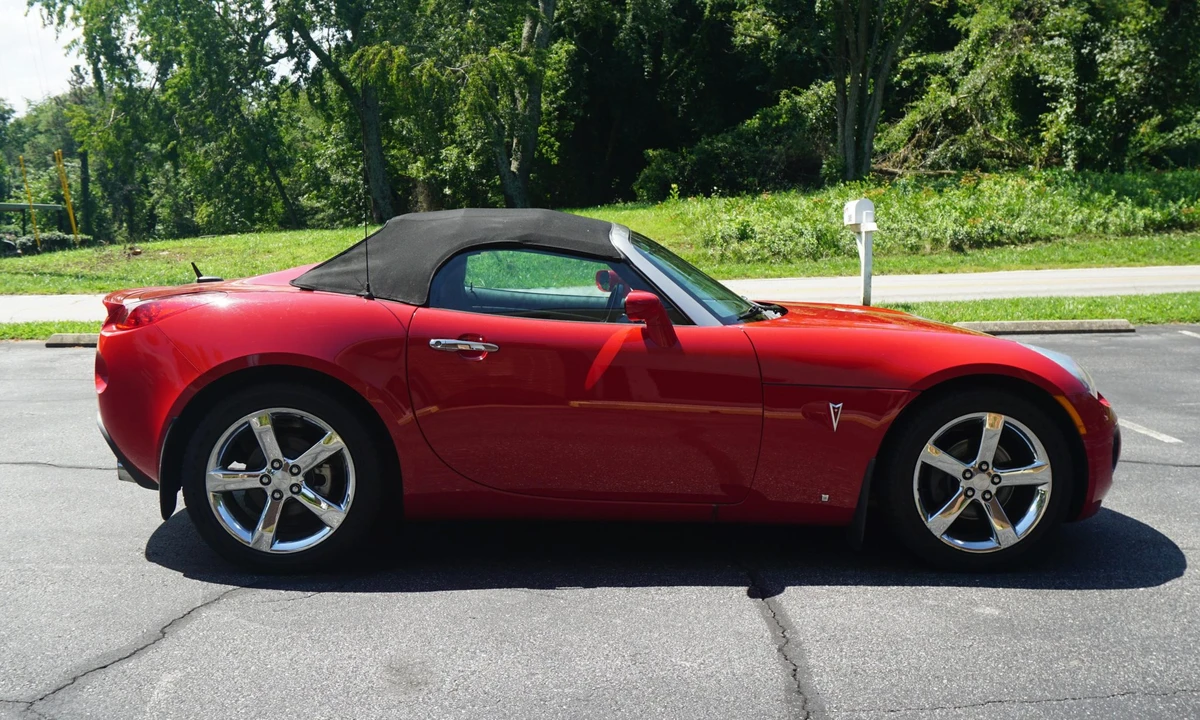 2007 Pontiac Solstice GXP - Image 19 of 31