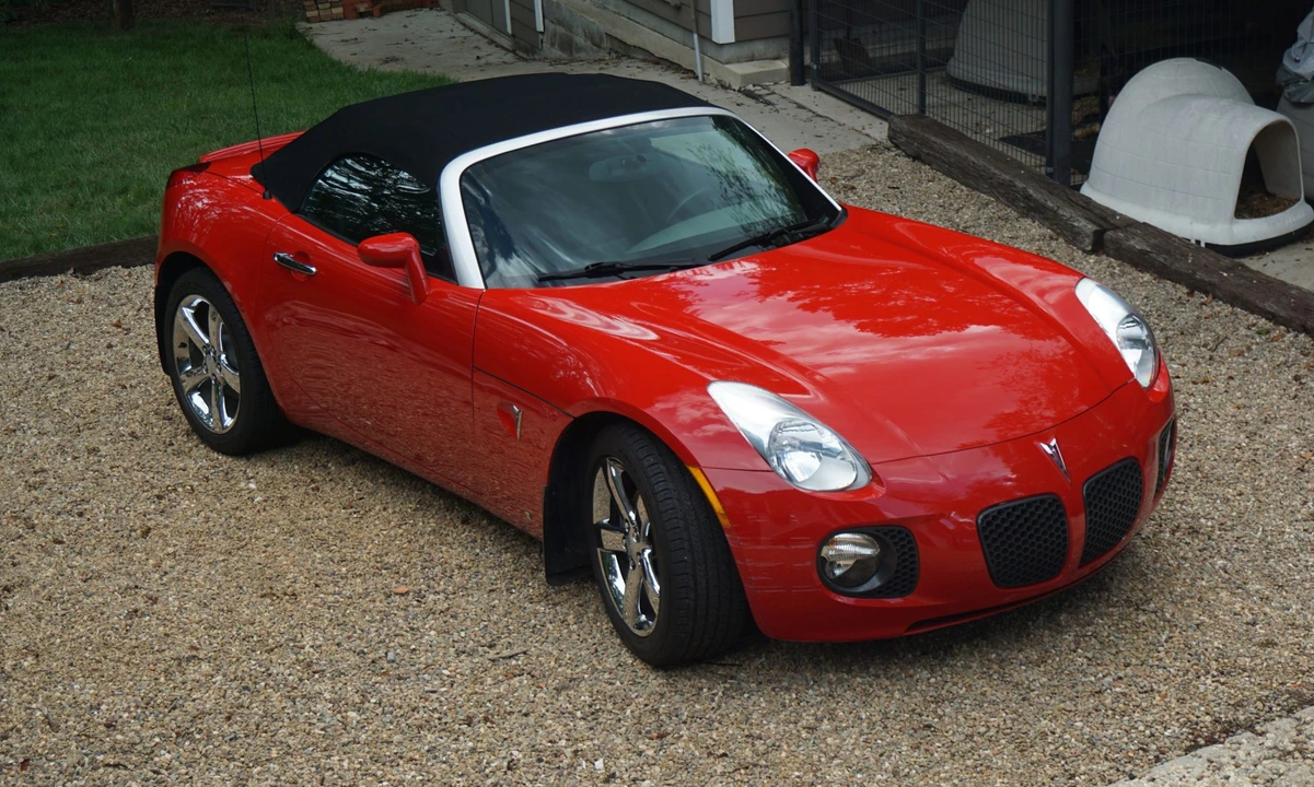 2007 Pontiac Solstice GXP - Image 16 of 31