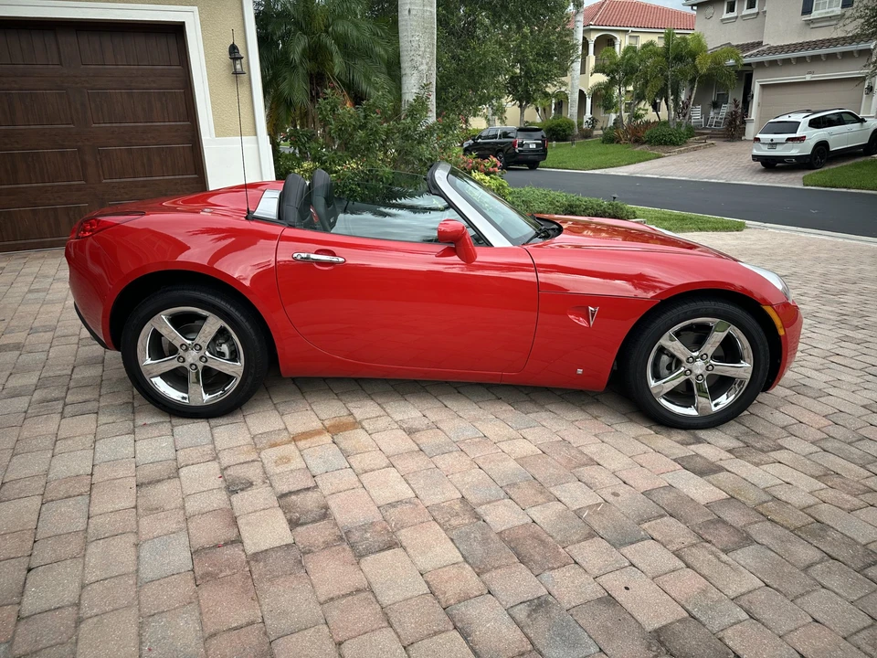 2007 Pontiac Solstice GXP - Image 15 of 31