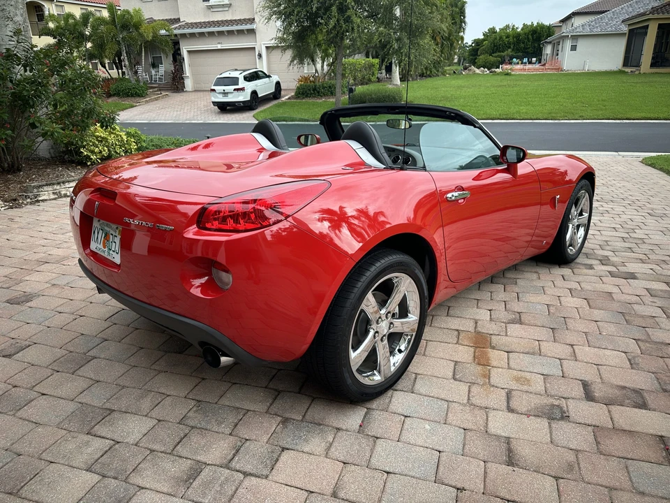 2007 Pontiac Solstice GXP - Image 14 of 31