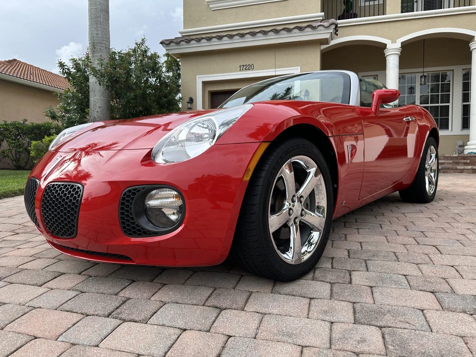 2007 Pontiac Solstice GXP - Image 8 of 31