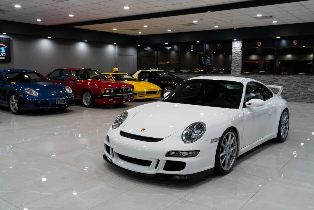 2007 Porsche 997 GT3 - Image 2 of 31