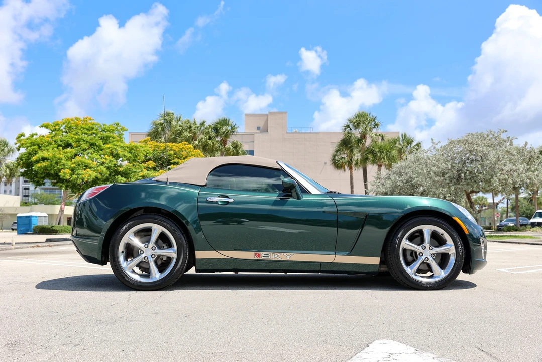 2007 Saturn Sky - Image 5 of 31