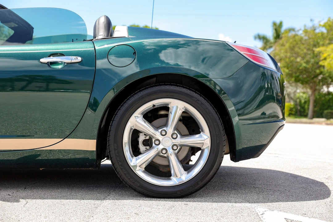 2007 Saturn Sky - Image 23 of 31