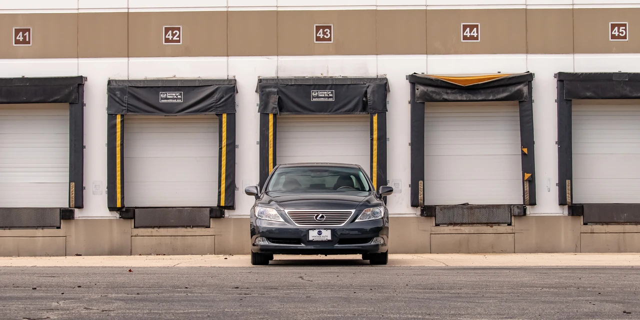2008 Lexus LS 4th Gen - Image 21 of 31