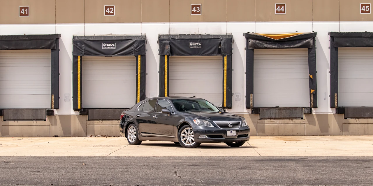 2008 Lexus LS 4th Gen - Image 19 of 31
