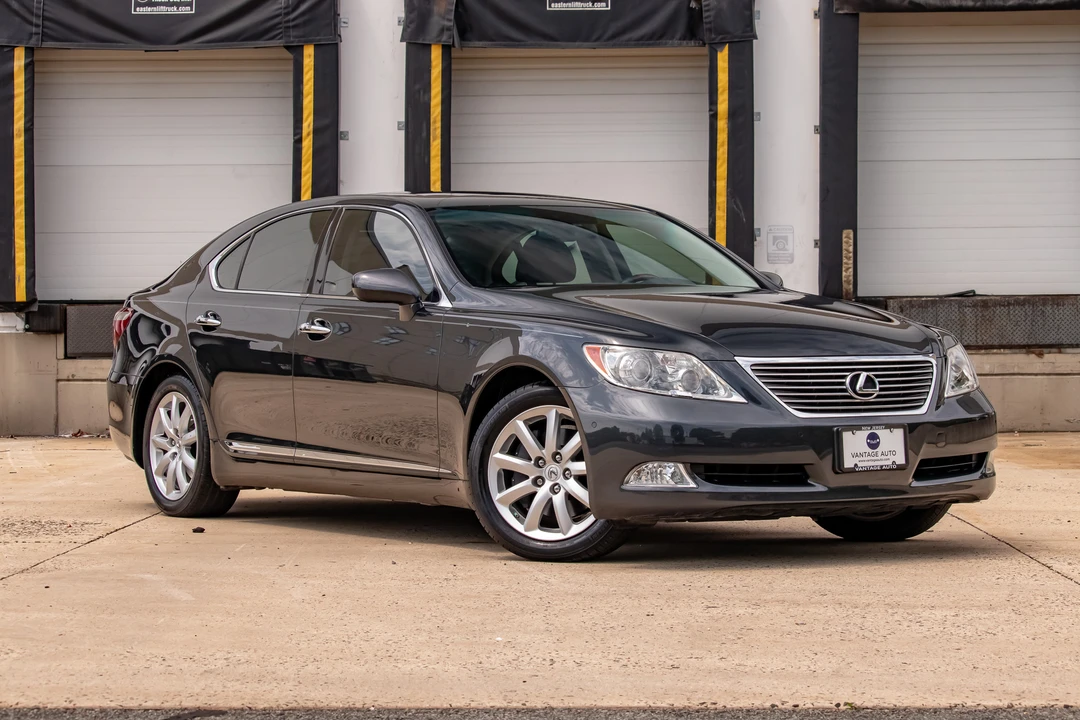 2008 Lexus LS 4th Gen - Image 16 of 31