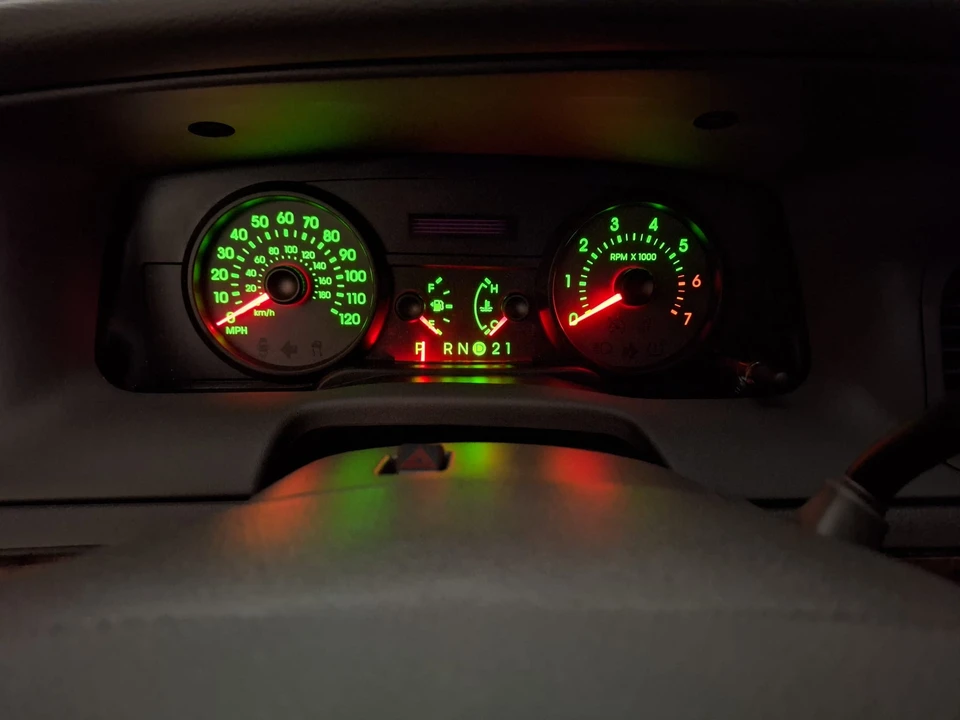 2008 Mercury Grand Marquis - Image 27 of 31