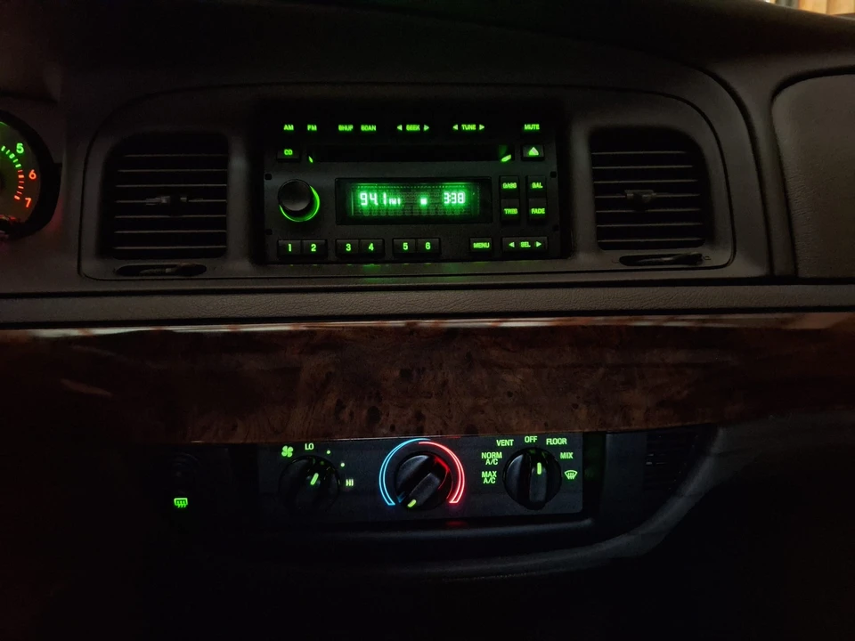 2008 Mercury Grand Marquis - Image 28 of 31
