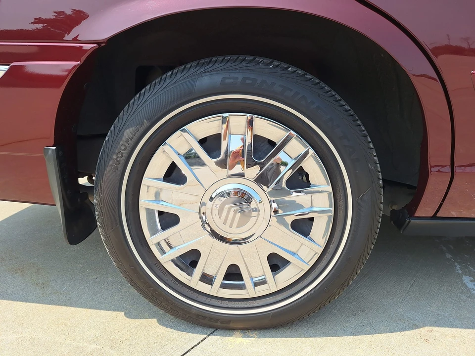 2008 Mercury Grand Marquis - Image 19 of 31