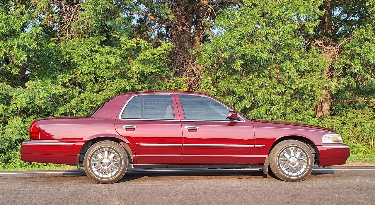 2008 Mercury Grand Marquis - Image 10 of 31