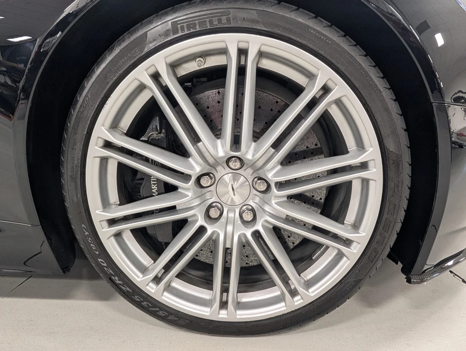 2009 Aston Martin - Image 23 of 31