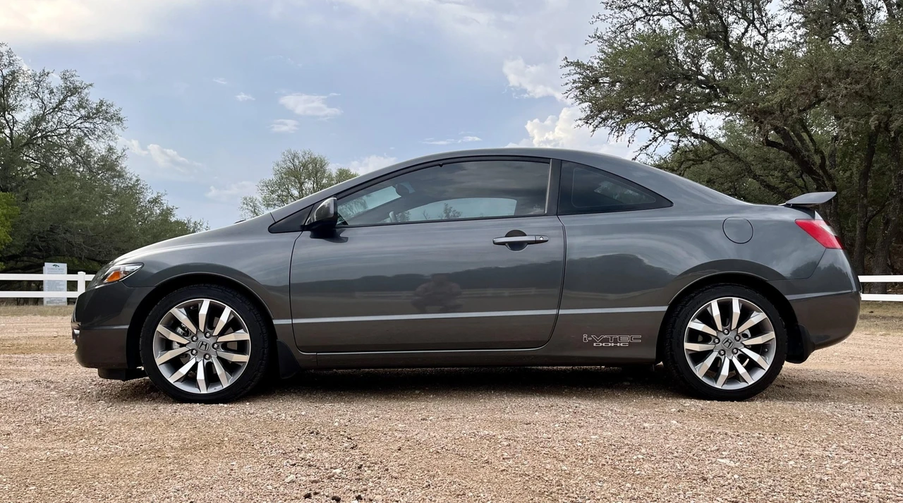 2009 Honda Civic Si 8th Gen - Image 8 of 31