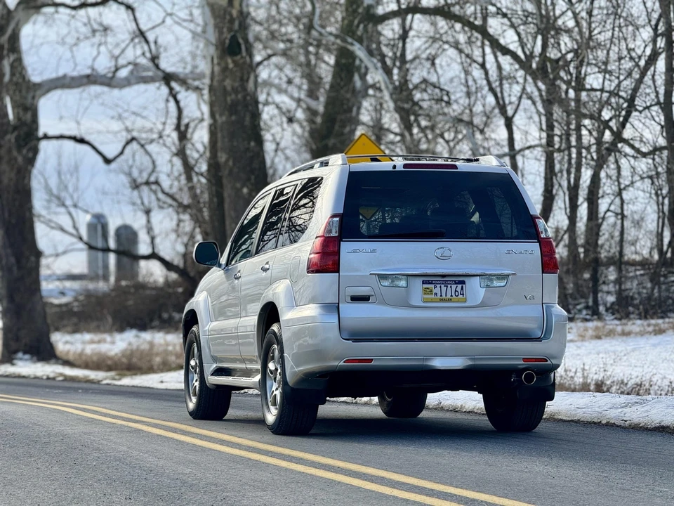 2009 Lexus GX 1st Gen - Image 16 of 31