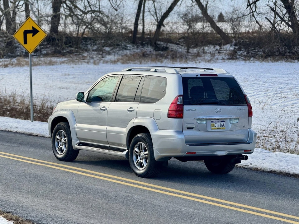 2009 Lexus GX 1st Gen - Image 17 of 31