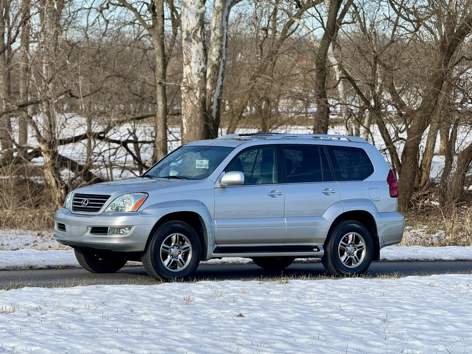 2009 Lexus GX 1st Gen - Image 2 of 31