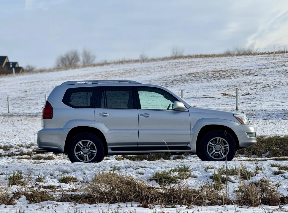 2009 Lexus GX 1st Gen - Image 11 of 31