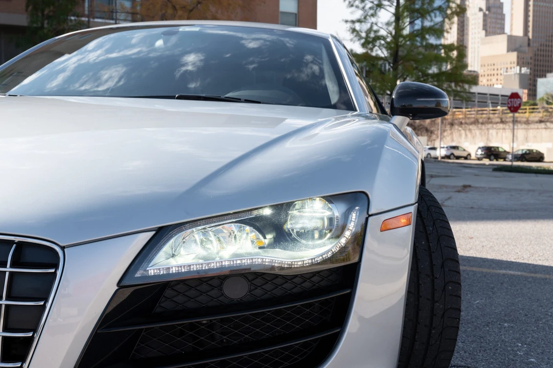 2010 Audi 42 R8 - Image 23 of 31