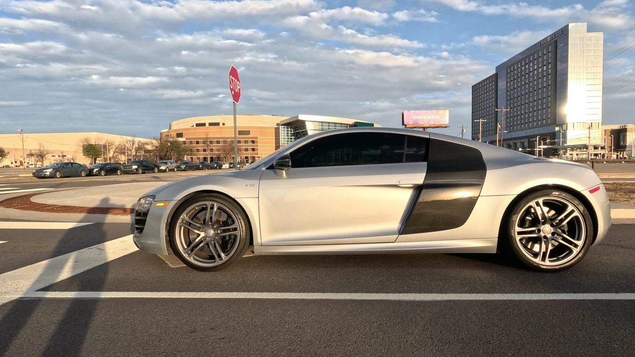 2010 Audi 42 R8 - Image 11 of 31