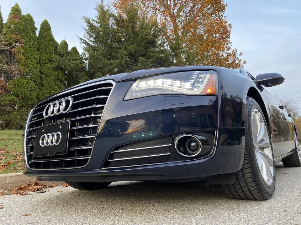 2011 Audi D4 A8 - Image 3 of 31