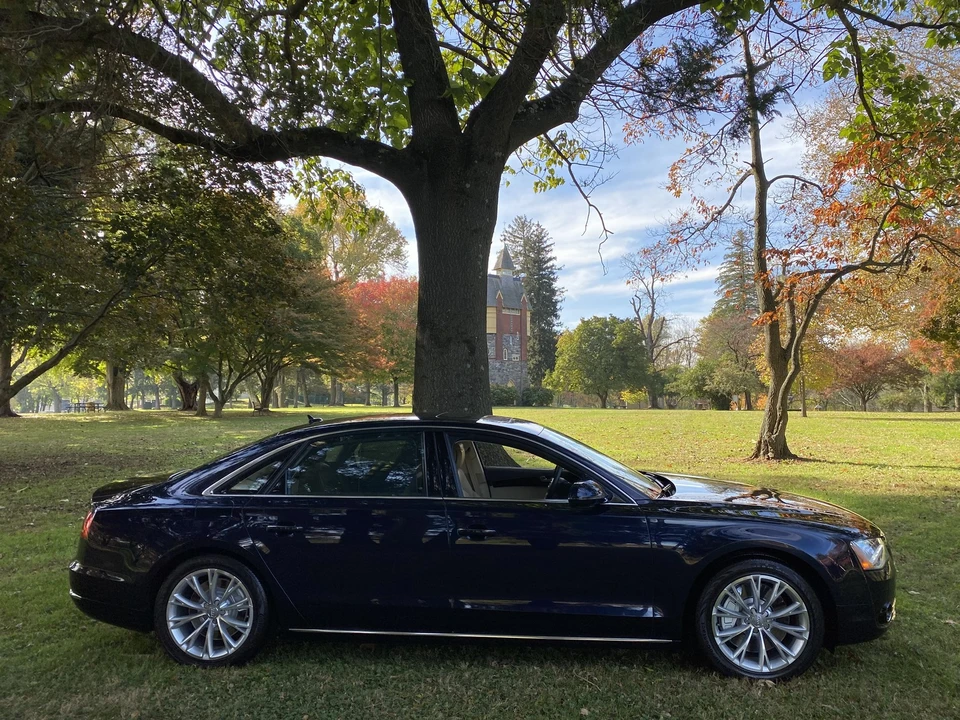 2011 Audi D4 A8 - Image 23 of 31