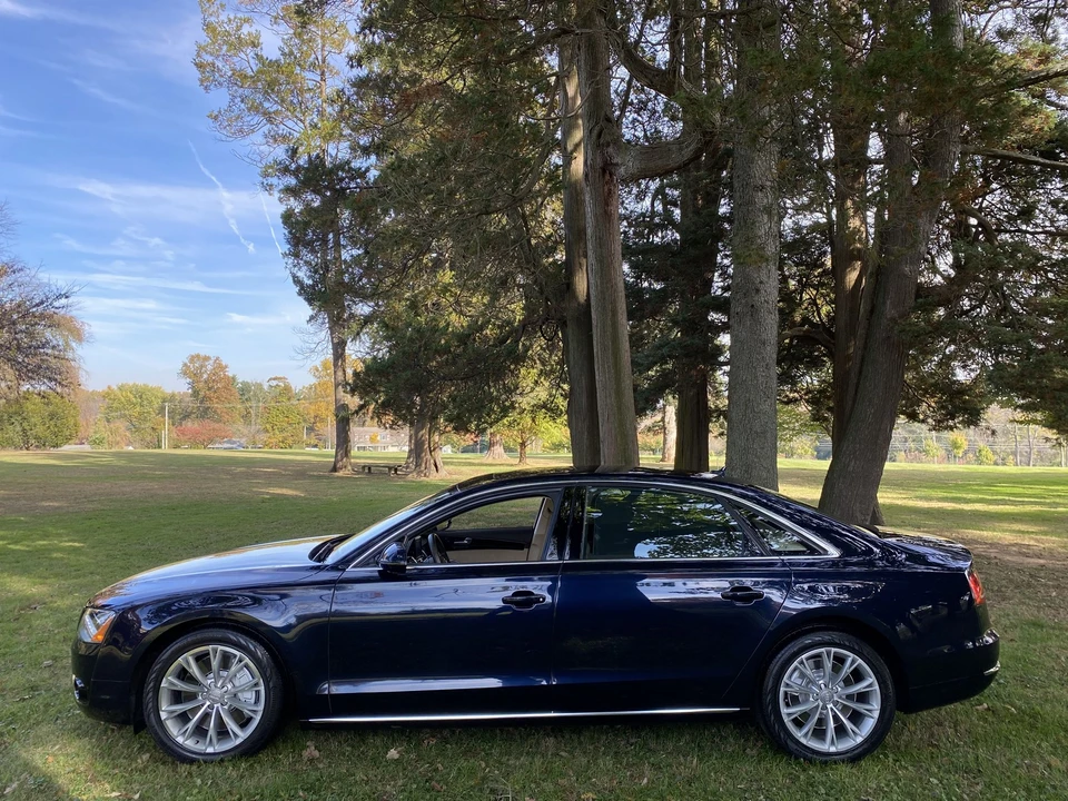 2011 Audi D4 A8 - Image 10 of 31