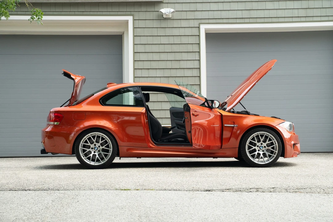 2011 BMW 1M - Image 18 of 31