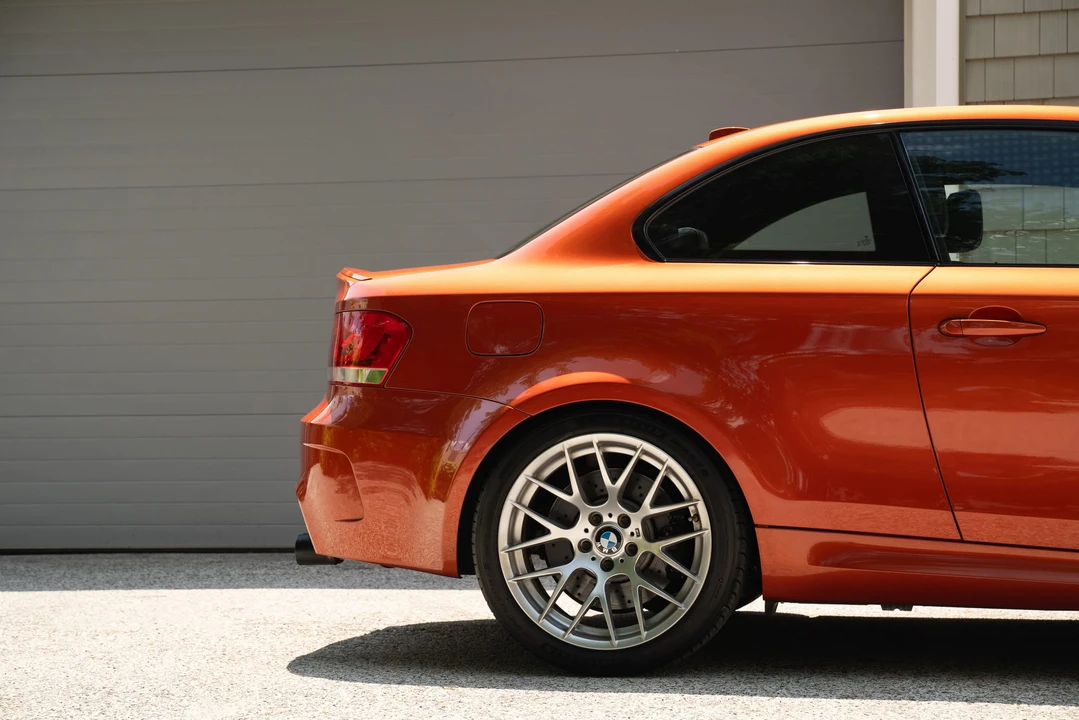 2011 BMW 1M - Image 22 of 31