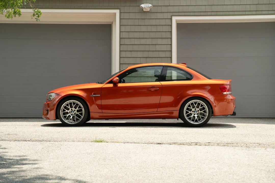 2011 BMW 1M - Image 12 of 31