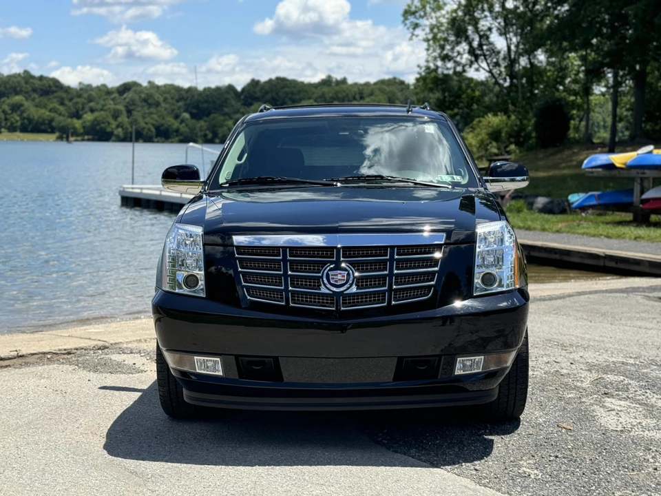 2011 Cadillac Escalade & EXT 3rd Gen - Image 10 of 31