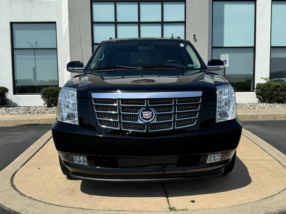 2011 Cadillac Escalade & EXT 3rd Gen - Image 18 of 31