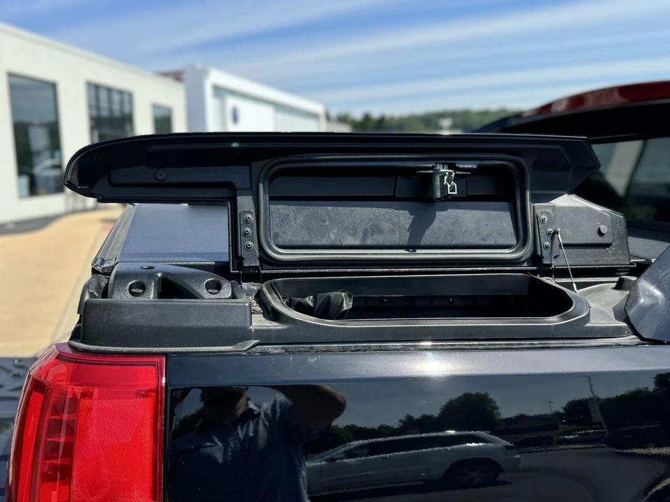 2011 Cadillac Escalade & EXT 3rd Gen - Image 31 of 31