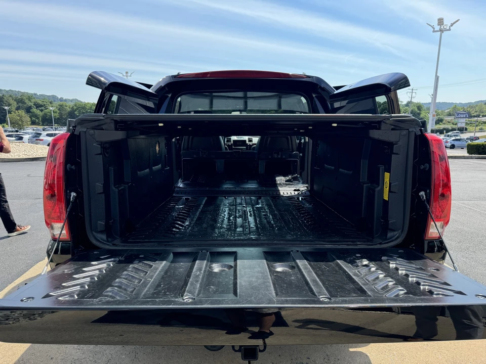 2011 Cadillac Escalade & EXT 3rd Gen - Image 27 of 31